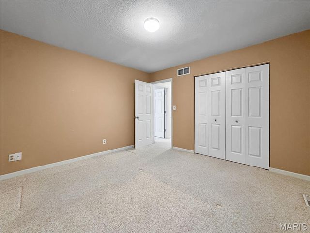 1902 Applegate Lane, Edwardsville, IL 62025