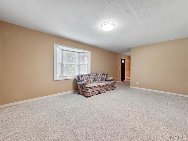 1902 Applegate Lane, Edwardsville, IL 62025