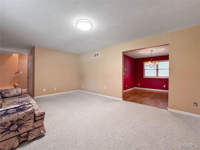 1902 Applegate Lane, Edwardsville, IL 62025