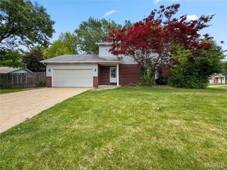 1902 Applegate Lane, Edwardsville, IL 62025