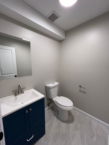 111 Sunset Avenue 111, 113, 115, Meriden, CT 06450