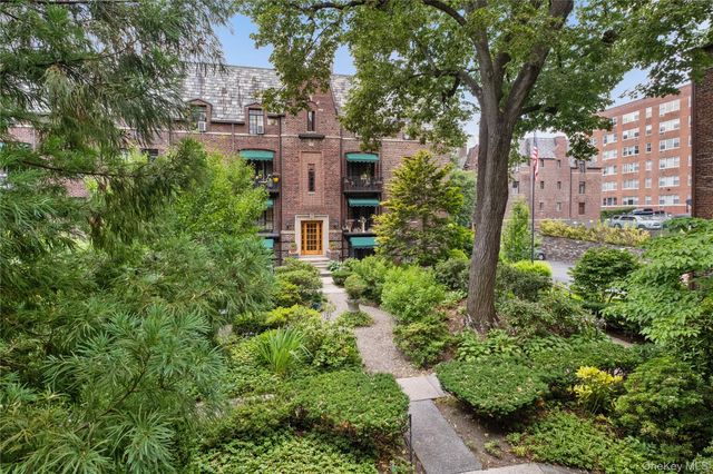 20 N Broadway J245, White Plains, NY 10601