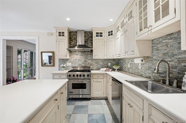 20 N Broadway J245, White Plains, NY 10601