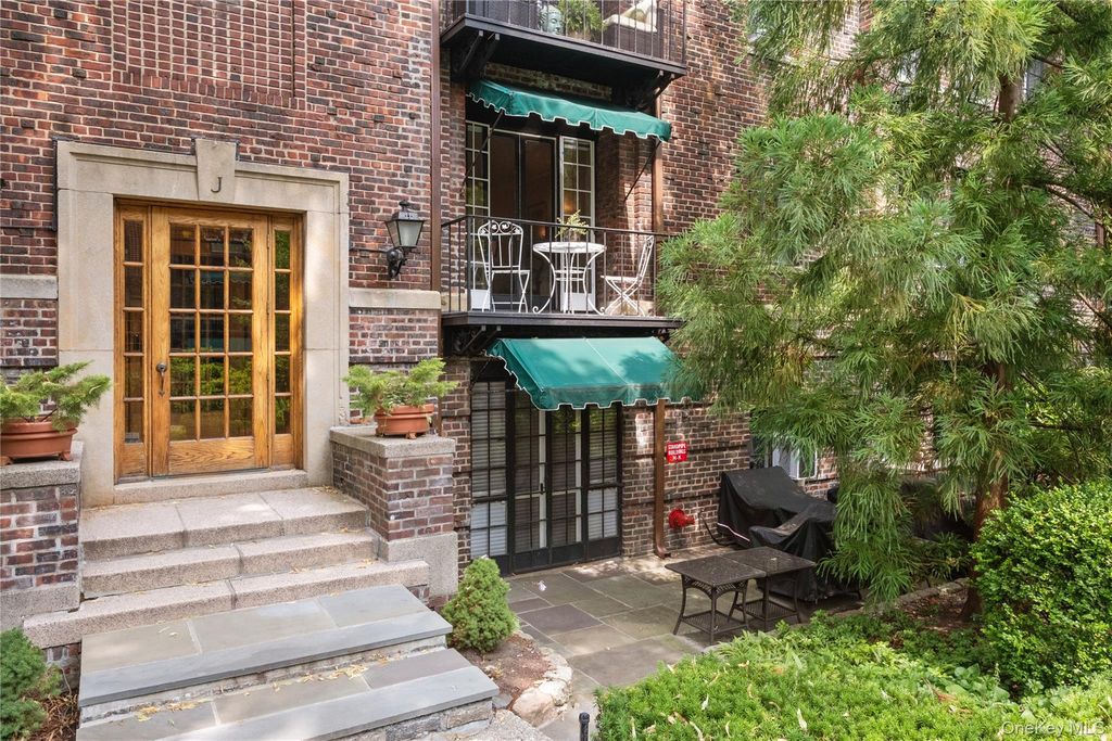 20 N Broadway J245, White Plains, NY 10601