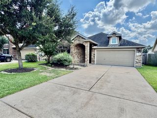 1205 Quarterhorse Drive, Alvin, TX 77511