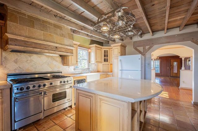 1800 Luxton Street, Seaside, CA 93955