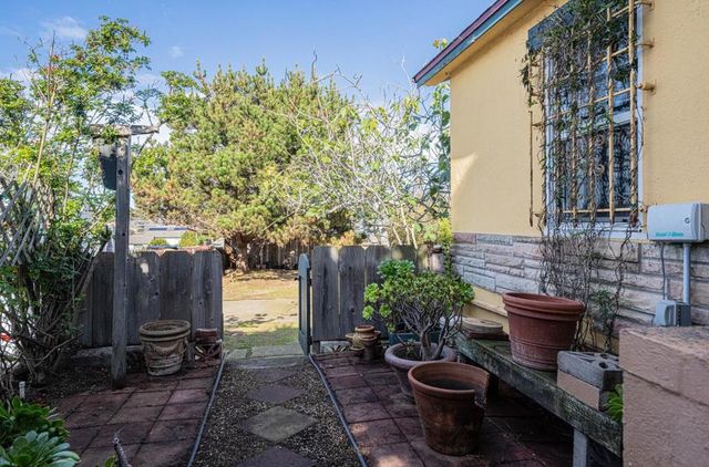 1800 Luxton Street, Seaside, CA 93955