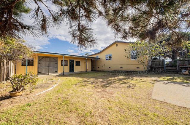 1800 Luxton Street, Seaside, CA 93955