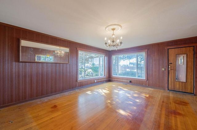 1800 Luxton Street, Seaside, CA 93955