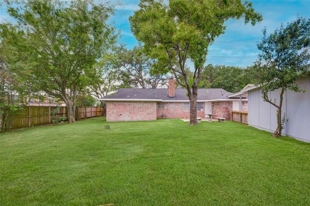 7927 Pella Drive, Houston, TX 77036