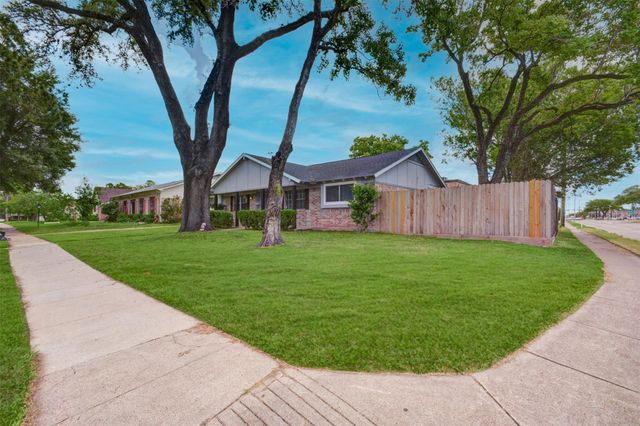 7927 Pella Drive, Houston, TX 77036