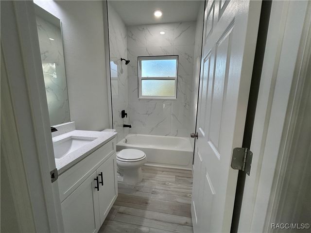 2097 W Hampshire Boulevard, Citrus Springs, FL 34434