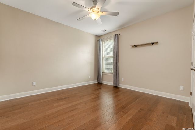 1126 Ensenada Dr, Canyon Lake, TX 78133