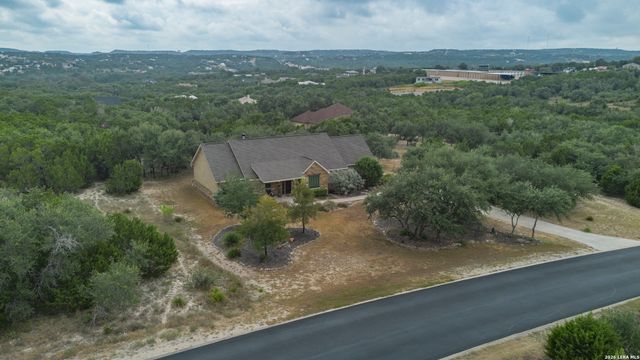 1126 Ensenada Dr, Canyon Lake, TX 78133