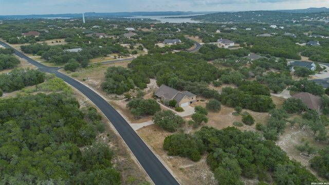 1126 Ensenada Dr, Canyon Lake, TX 78133