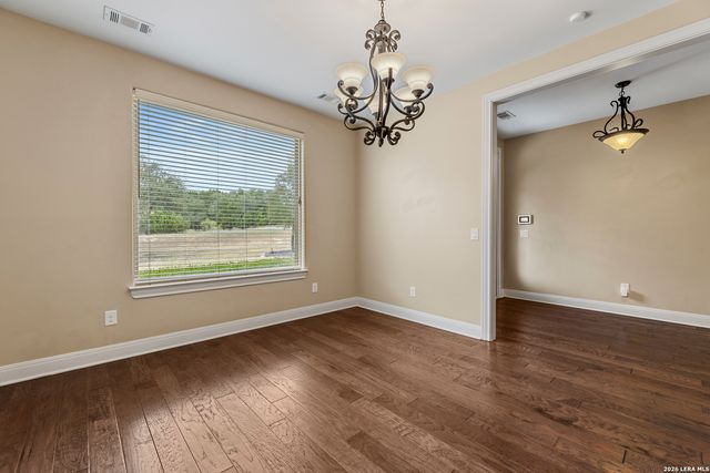 1126 Ensenada Dr, Canyon Lake, TX 78133