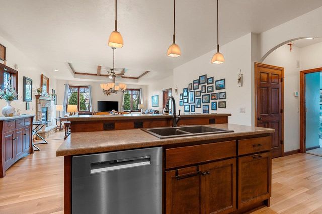 177 E CLEARWATER COURT, Appleton, WI 54913