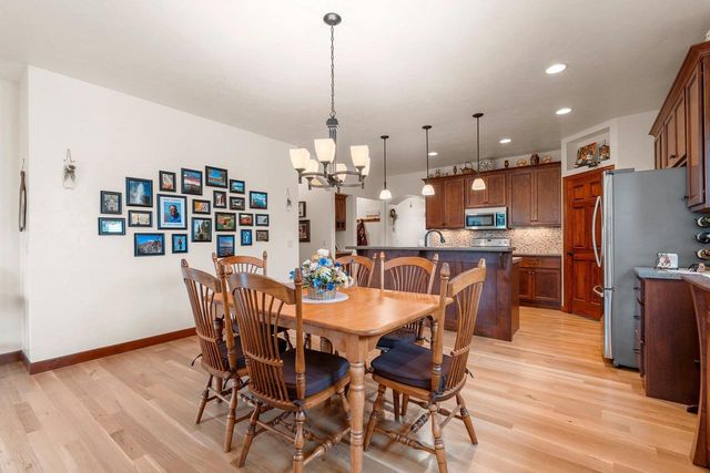 177 E CLEARWATER COURT, Appleton, WI 54913