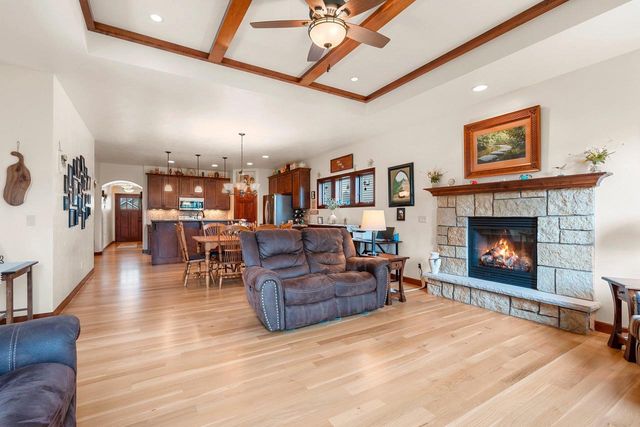 177 E CLEARWATER COURT, Appleton, WI 54913