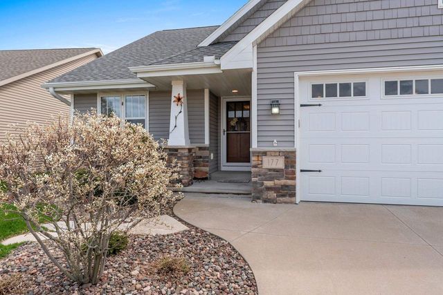 177 E CLEARWATER COURT, Appleton, WI 54913