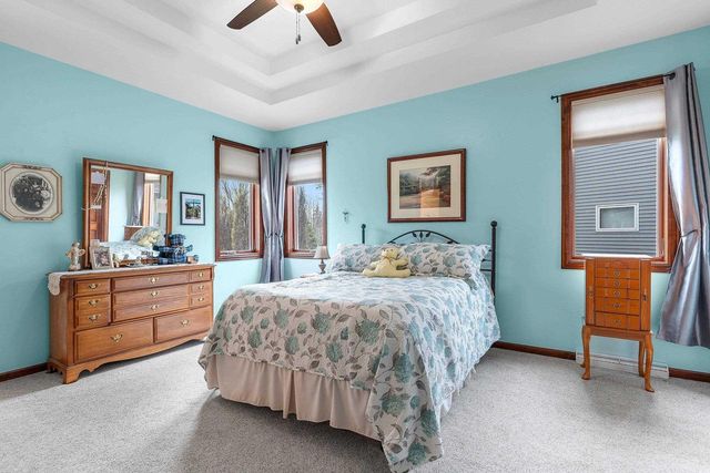 177 E CLEARWATER COURT, Appleton, WI 54913