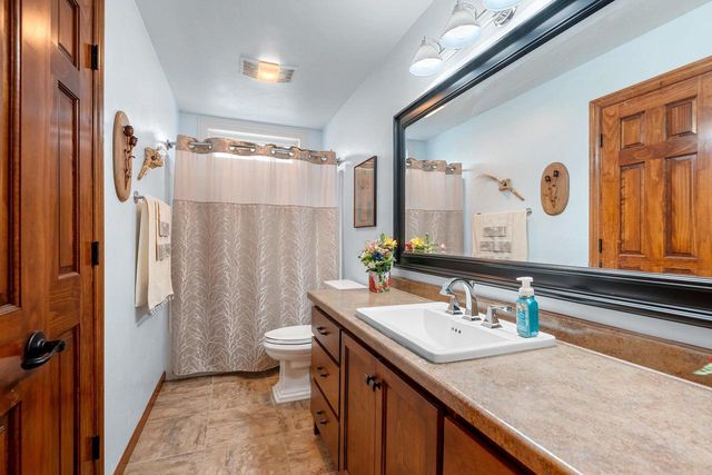 177 E CLEARWATER COURT, Appleton, WI 54913