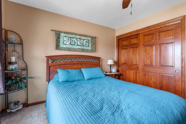 177 E CLEARWATER COURT, Appleton, WI 54913