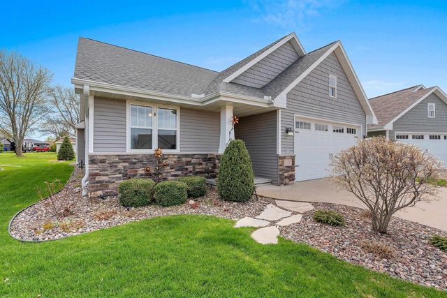 177 E CLEARWATER COURT, Appleton, WI 54913