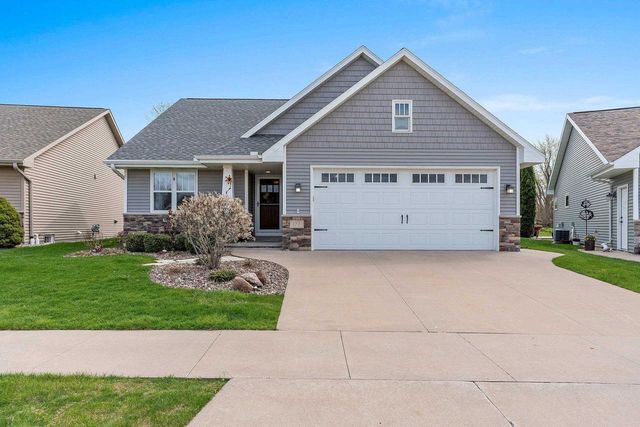 177 E CLEARWATER COURT, Appleton, WI 54913