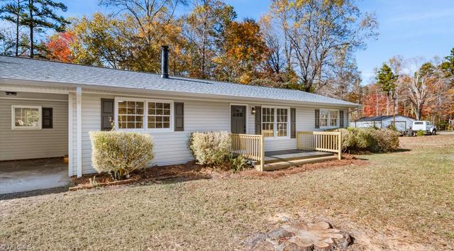 3290 Beckerdite Road, Sophia, NC 27350