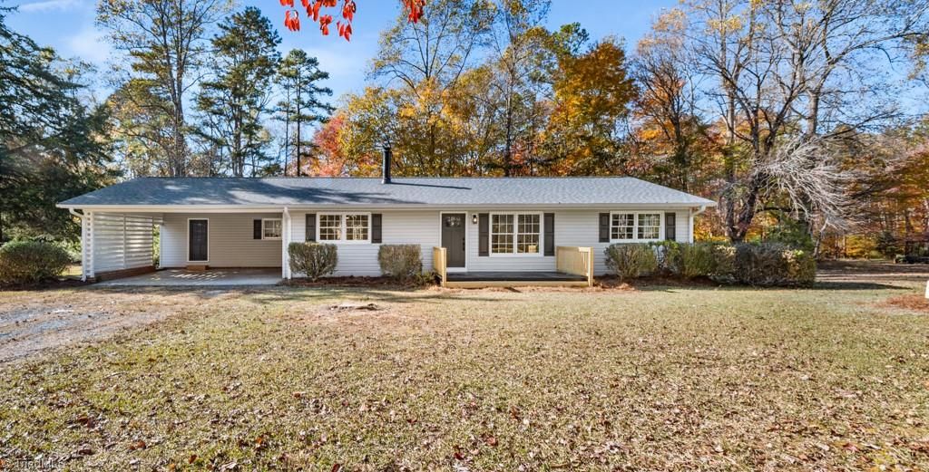 3290 Beckerdite Road, Sophia, NC 27350