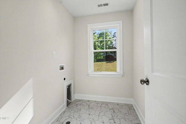 900 SW Maynard Road, Cary, NC 27511