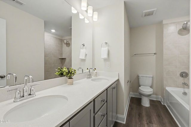 900 SW Maynard Road, Cary, NC 27511