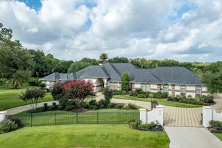9603 Stonebridge Place, Tomball, TX 77375