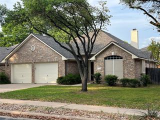 1728 Dapplegrey LN, Austin, TX 78727