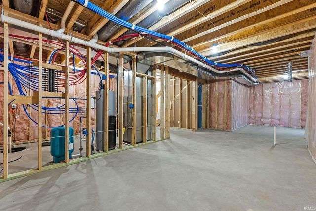 18333 Peregrine Drive, New Paris, IN 46553