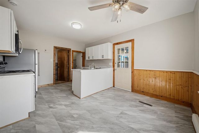 N1884 Hwy Z, Eau Galle, WI 54751