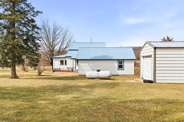 N1884 Hwy Z, Eau Galle, WI 54751