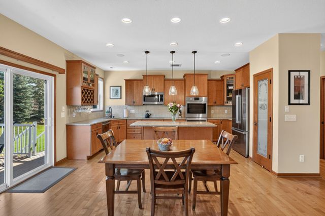 15211 Plumstone Drive, Eden Prairie, MN 55347