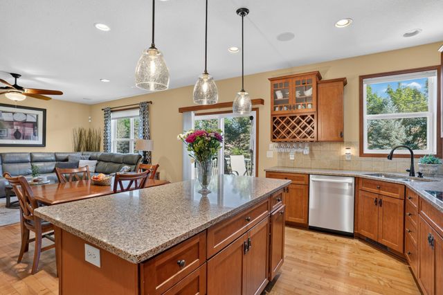 15211 Plumstone Drive, Eden Prairie, MN 55347