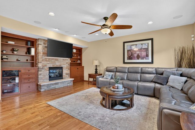 15211 Plumstone Drive, Eden Prairie, MN 55347