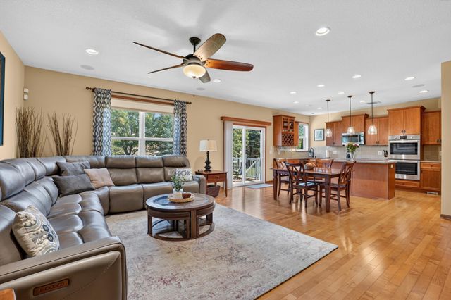 15211 Plumstone Drive, Eden Prairie, MN 55347