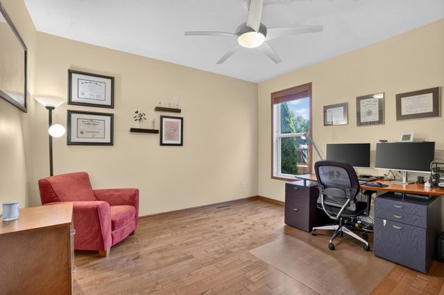 15211 Plumstone Drive, Eden Prairie, MN 55347
