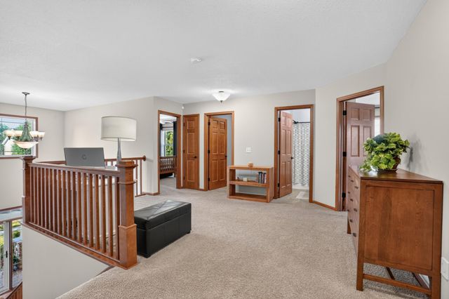 15211 Plumstone Drive, Eden Prairie, MN 55347