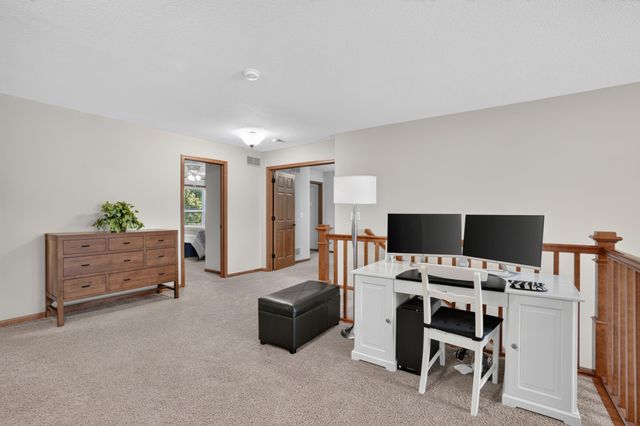 15211 Plumstone Drive, Eden Prairie, MN 55347