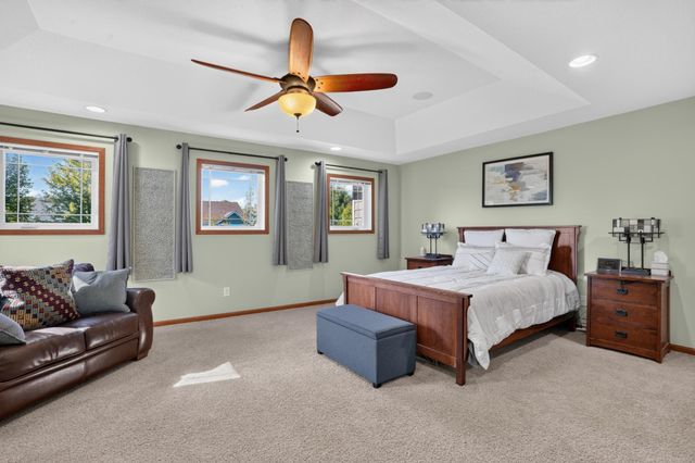 15211 Plumstone Drive, Eden Prairie, MN 55347