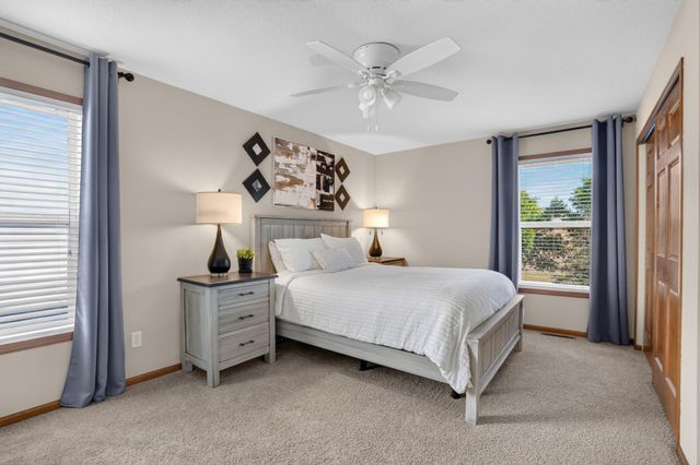 15211 Plumstone Drive, Eden Prairie, MN 55347