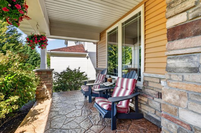 15211 Plumstone Drive, Eden Prairie, MN 55347