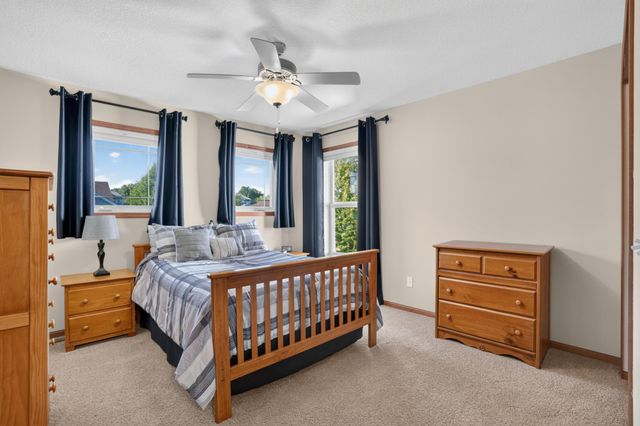 15211 Plumstone Drive, Eden Prairie, MN 55347