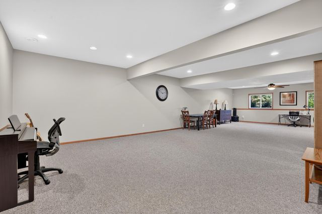 15211 Plumstone Drive, Eden Prairie, MN 55347